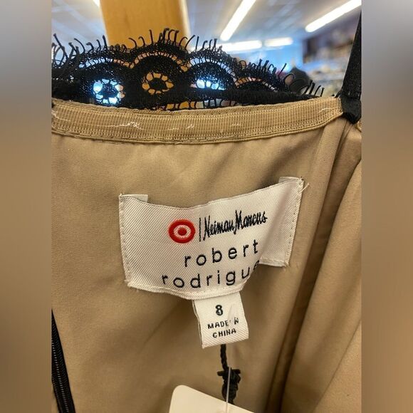 Neiman Marcus sz. 8 black lace/w neutral inside color dress NEW - Picture 4 of 4